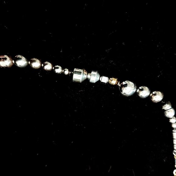 Detailed Hematite Necklace - Picture 2 of 5